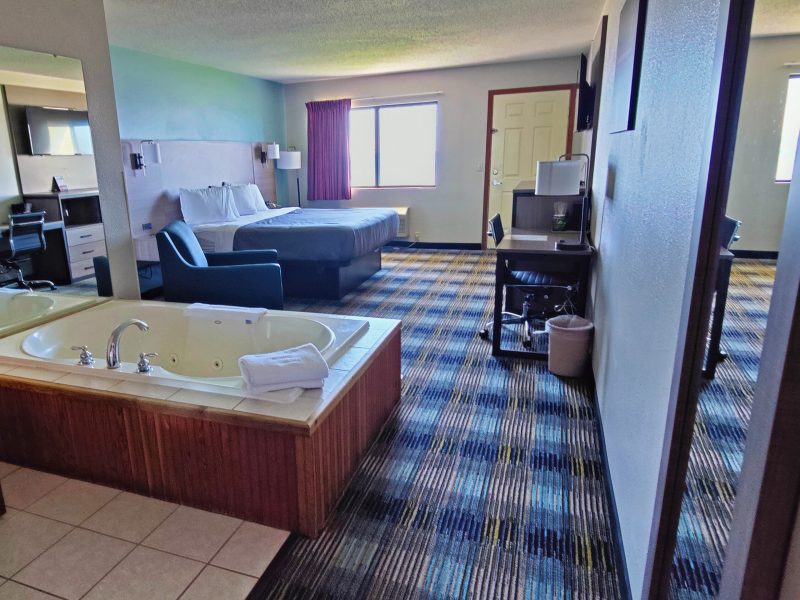 King Whirlpool Room